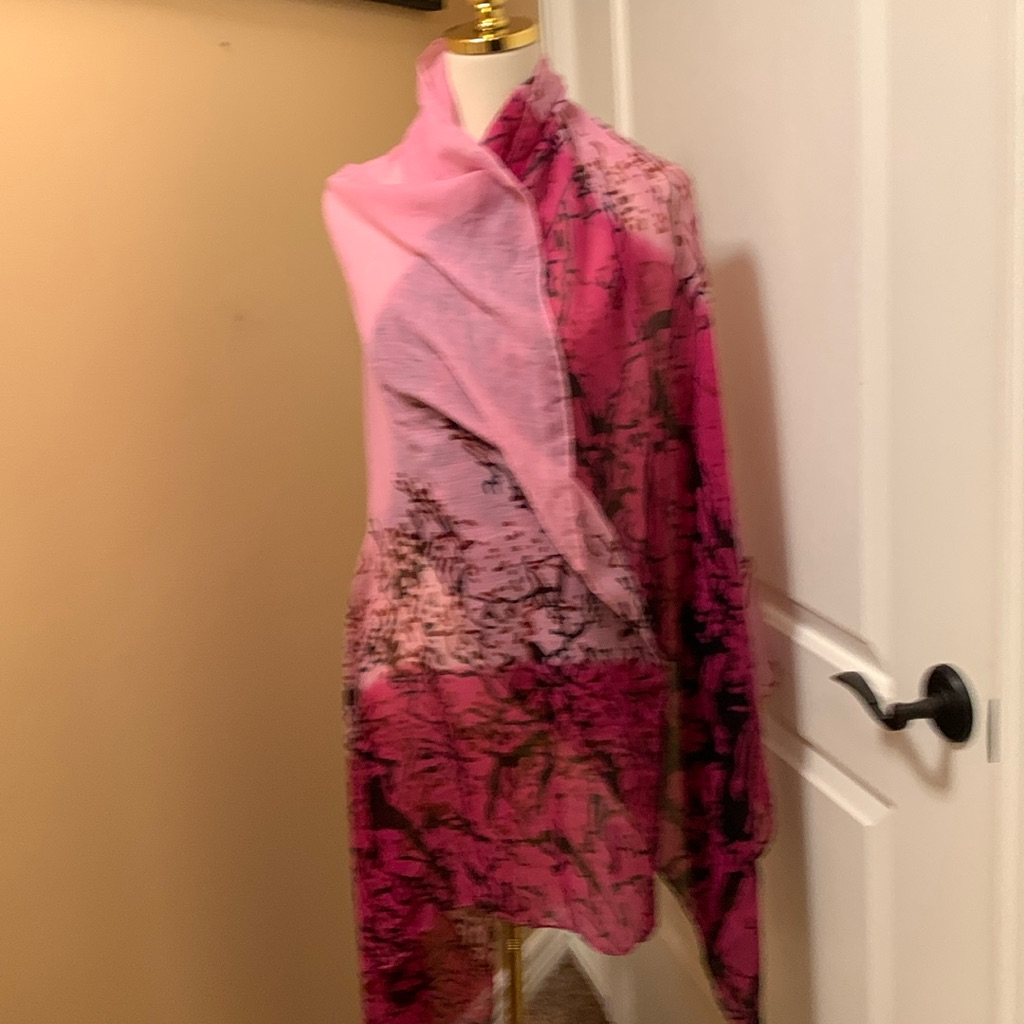 Beautiful Pink Design Scarf Or Wrap